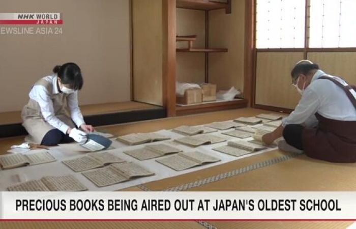 Kostbare Bücher werden in „Japans ältester Schule“ ausgestellt