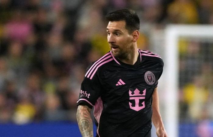 Lionel Messi schießt ein weiteres Freistoßtor: Wie viele braucht Cristiano Ronaldo, um ihn auszugleichen?