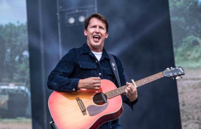 James Blunt schließt mit seinen Fans eine verrückte Wette ab