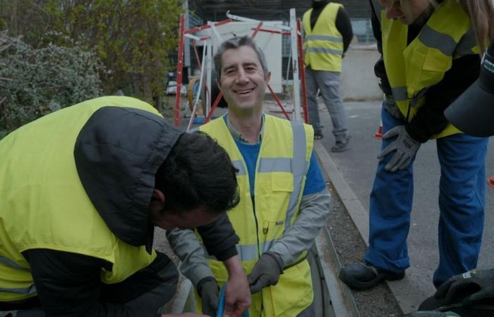 Mit „Au travail!“ konfrontieren François Ruffin und Gilles Perret die „obere Mittelschicht“ und die „Arbeiterschicht“