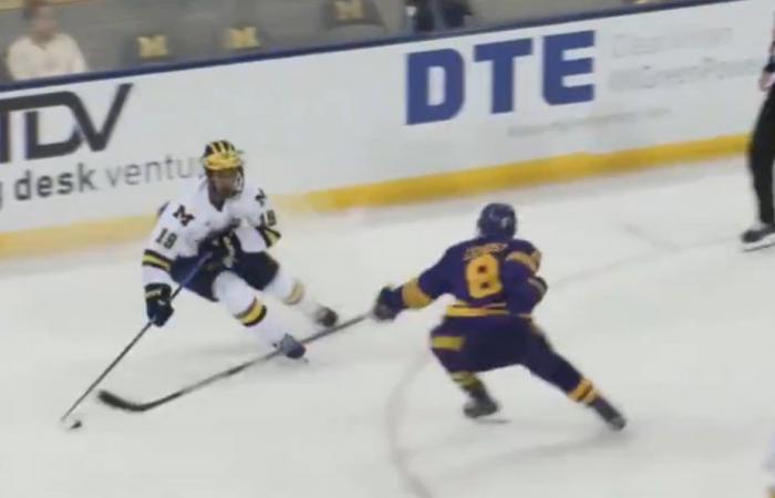 Zwei Assists (darunter ein überwältigender) in seinem ersten NCAA-Spiel