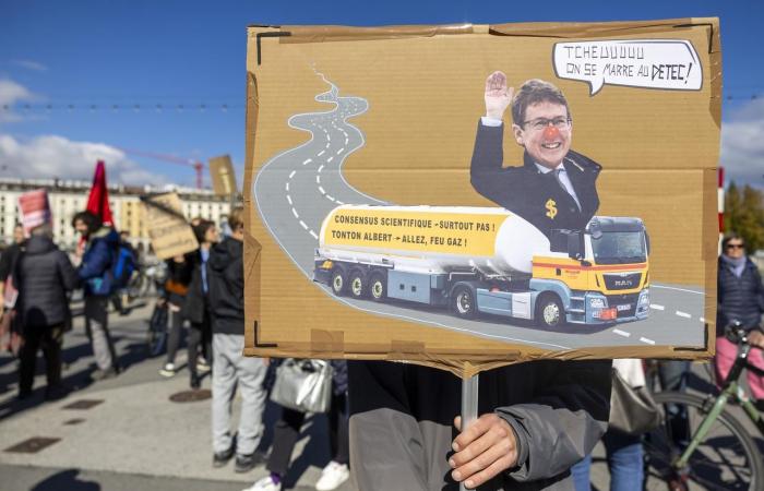 Zwei Demonstrationen in Genf und Lausanne gegen den Autobahnausbau – rts.ch