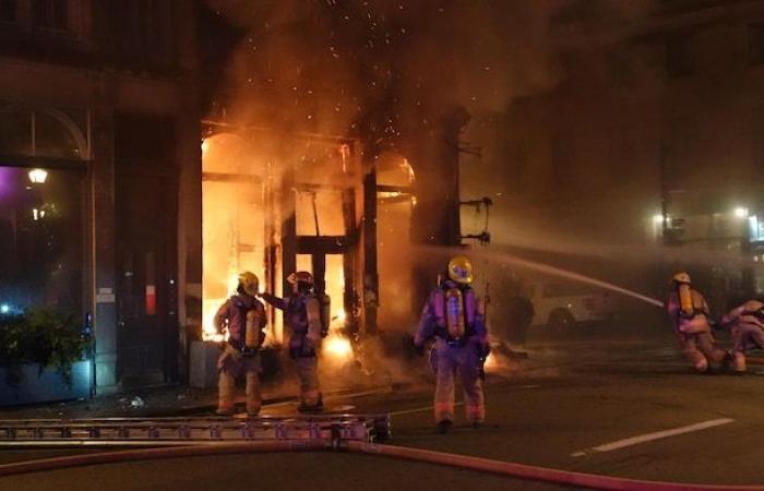 Ein Großbrand verwüstet ein Gebäude in der Altstadt von Montreal, mindestens zwei Tote