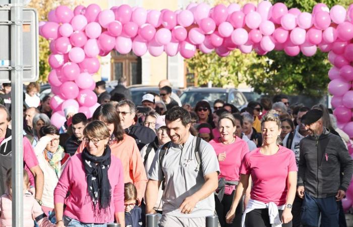 wie man in den Gemeinden von Denaisis für Pink October mobilisiert