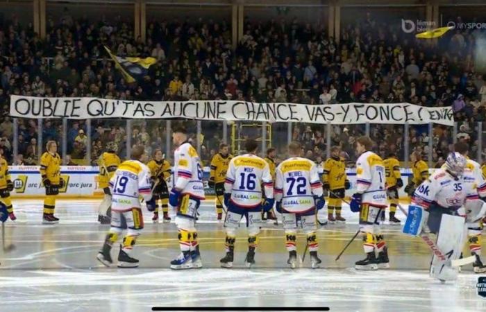 Eishockey: Banner im Rampenlicht auf französischsprachigen Eisbahnen