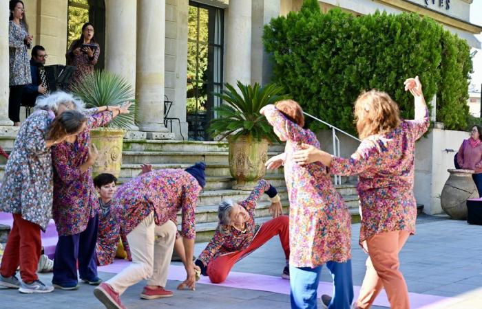 ARLES Pink October: Die Bedeutung der Selbstuntersuchung der Brust