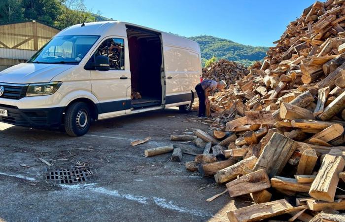 „Zusätzlich zur Gasheizung ist es günstiger“ Mit sinkenden Temperaturen herrscht ein Ansturm auf Brennholz