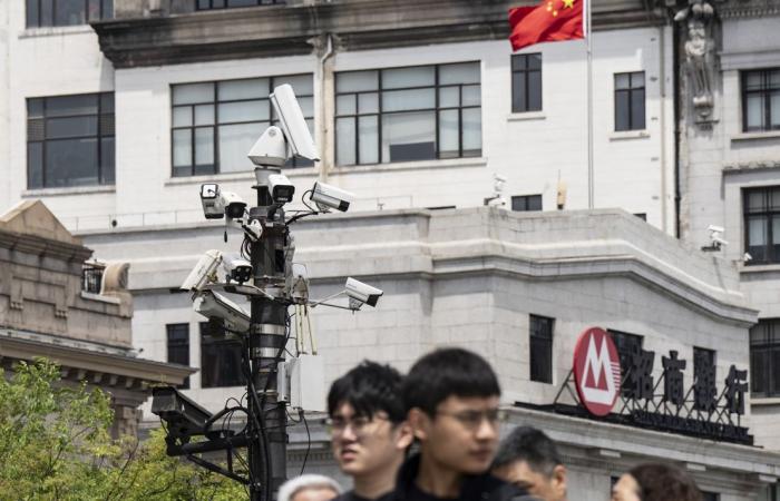 Hongkong plant die Installation Tausender Überwachungskameras. Kritiker sagen, es sei ein weiterer Beweis dafür, dass die Stadt näher an China heranrücke