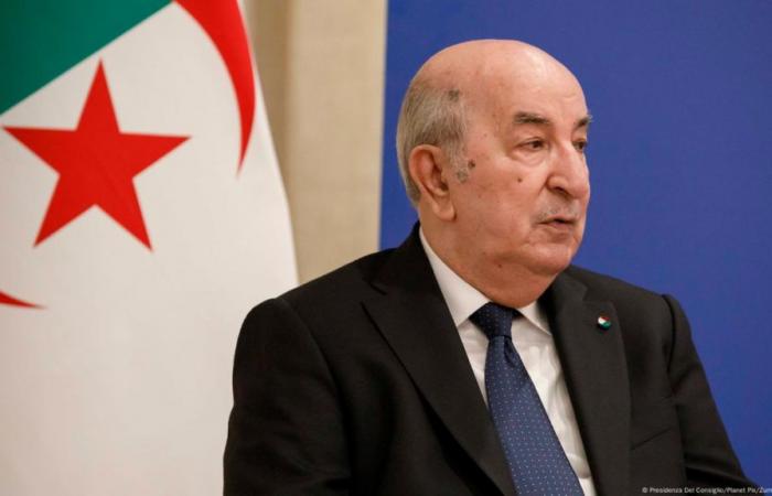 Der befragte, schlecht wiedergewählte algerische Präsident Abdelmadjid Tebboune wirft Frankreich unter Berufung auf eine Verschwörungstheorie „Völkermord“ vor