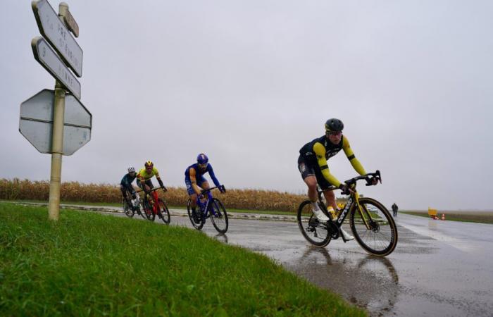 Paris-Tours 2024 – LIVE: Vier Fahrer an der Spitze und Grenzen