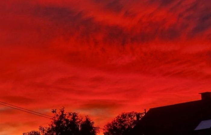 Rot, Rosa, Orange: Das sind Ihre schönsten Himmelsfotos heute Morgen, aber sind es die Nordlichter?