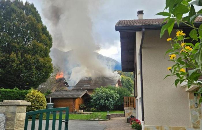 Haute-Savoie. Zwei Reihenhäuser in Saint-Pierre-en-Faucigny durch Feuer zerstört