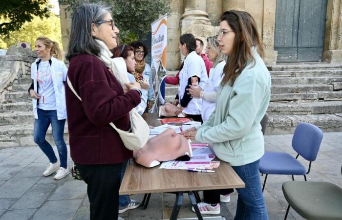 ARLES Pink October: Die Bedeutung der Selbstuntersuchung der Brust