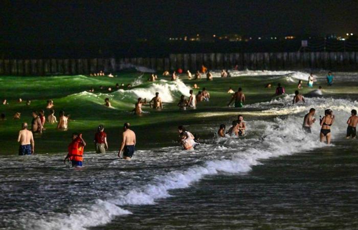 Angesichts der steigenden Temperaturen gehen wir nachts an den Strand