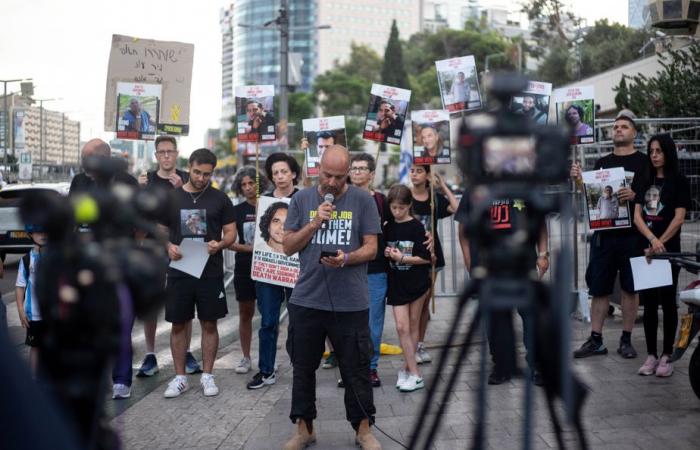 Die Presse in Israel | Ein Kriegsjahr: der endlose Albtraum der Geiselfamilien