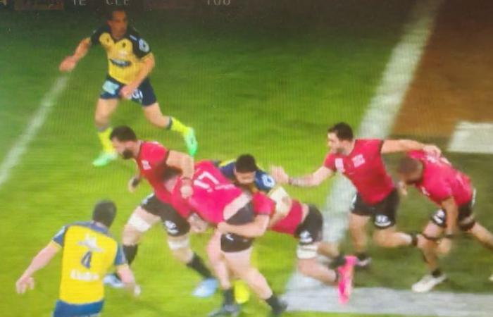 Top 14 – Clermont – Toulon: Die Schiedsrichterleistung von Herrn Marbot steht auf dem Prüfstand, blicken Sie auf ein stürmisches Ende des Spiels zurück