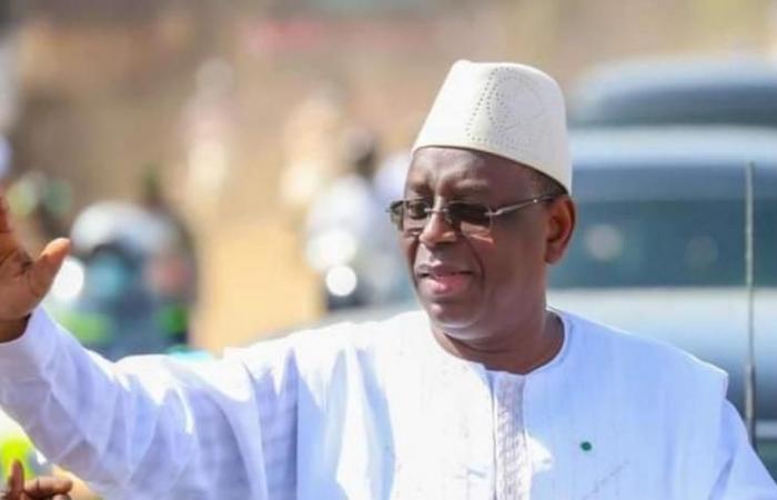 MACKY SALL TREFFT SEINE AKTIVITTEN AM 10. OKTOBER IN PARIS