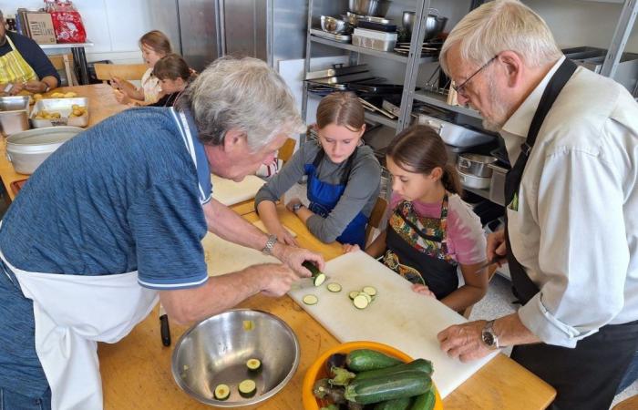 Die Kochbruderschaft Moutier les Loitche-Potches schickte die Kinder am Samstag in die Küche