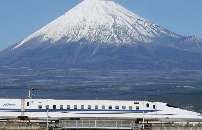 Das Flaggschiff der Eisenbahnwelt, der japanische Shinkansen, feiert sein 60-jähriges Jubiläum – rts.ch