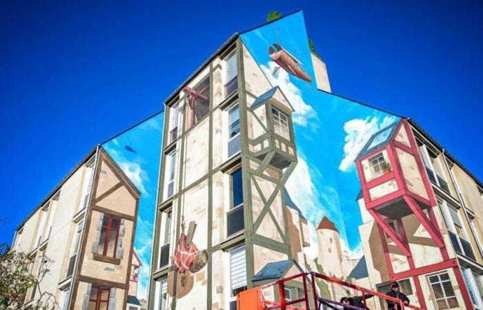 Wie kann man das Trompe-l’oeil-Fresko am Place de l’Éperon in Le Mans bewundern?