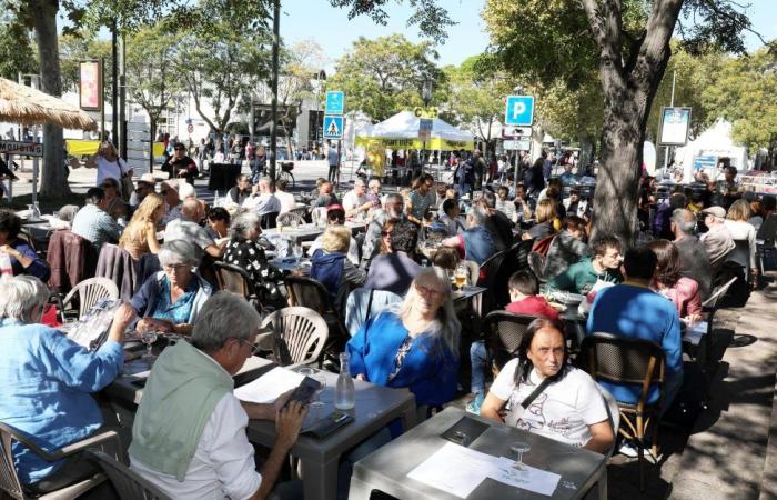 Das ganze Wochenende über ausgebucht, den Gastronomen und Händlern von Mouans-Sartoux geht es beim Festival gut