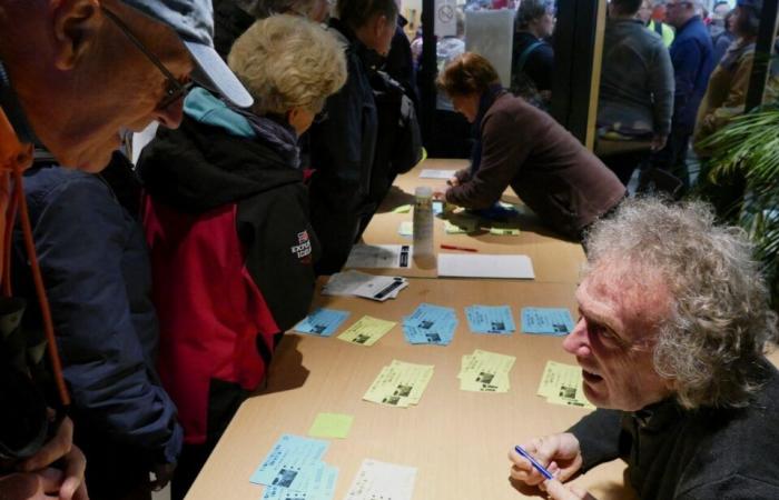 FOTOS. 510 Wanderer versammelten sich in einem Calvados-Wald