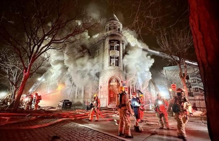 Die Akte des tödlichen Brandes am Place D’Youville in den Händen der DPCP | Feuer in der Altstadt von Montreal