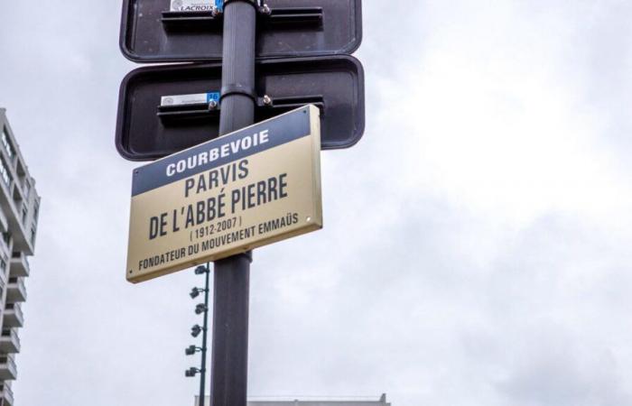 Courbevoie: Der Name des Abbé Pierre wird vom Kirchplatz gelöscht