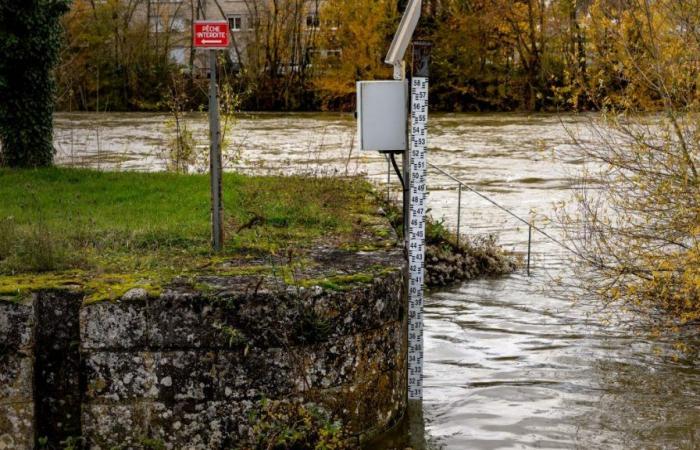 Ein Nebenfluss der Marne wurde angesichts der Hochwassergefahr in Alarmbereitschaft versetzt