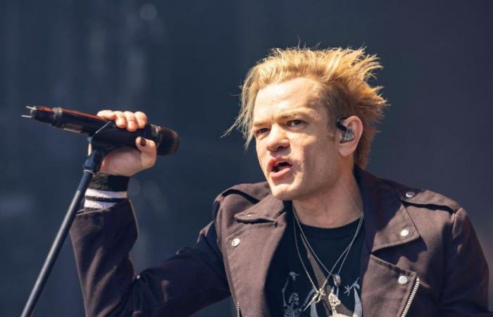 Sum 41-Sänger wirft seinem ehemaligen Manager sexuellen Missbrauch vor