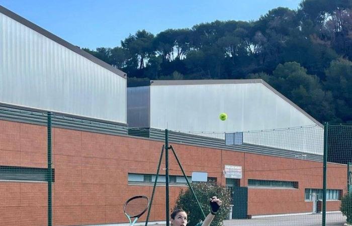 Die ehemalige französische Nummer 20 unter den Behinderten, die querschnittsgelähmte Tennisspielerin Marie Temin aus Nizza, kämpft um die Teilnahme an den Paralympischen Spielen in Los Angeles