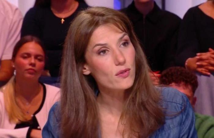 Mondsequenz am Set von Quotidien, Doria Tillier desorientiert, als sie mit einer Frage von Yann Barthès konfrontiert wird (VIDEO)