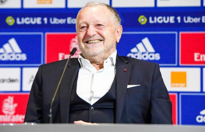 Jean-Michel Aulas freut sich über die Übernahme des Paris FC