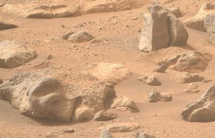 Perseverance Rover fotografiert „verärgertes Gesicht“ auf dem Mars