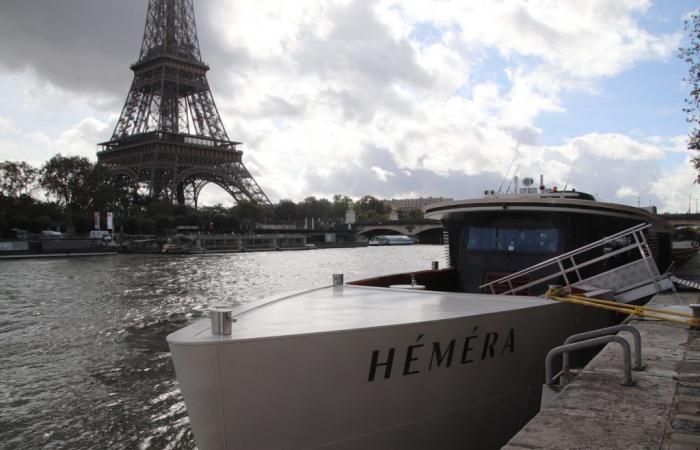 Ein in Val-de-Marne gebautes, zu 100 % elektrisches Kreuzfahrtschiff fährt jetzt auf der Seine in Paris