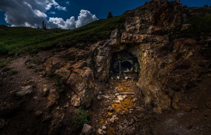 Ein Toter und 23 Menschen gerettet: Touristenausflug in die Tiefen einer Goldmine wird zum Albtraum