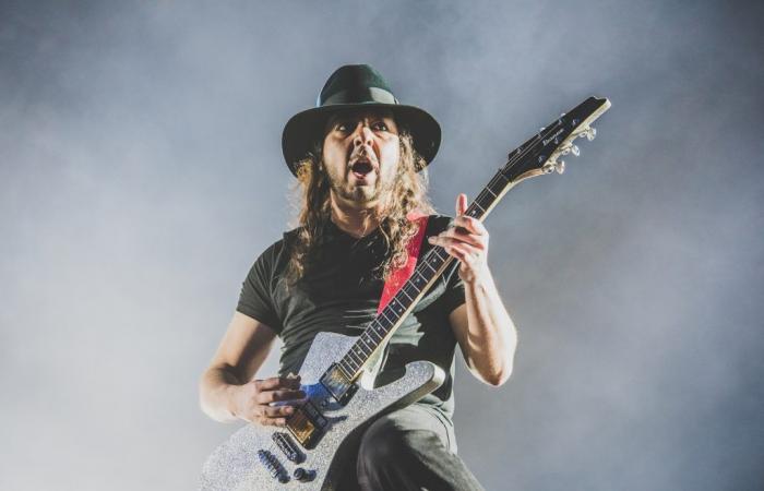 „Ich bin stolz auf die Nu-Metal-Szene, sie hat Metal wieder in den Vordergrund gerückt“, sagt Daron Malakian (System Of A Down)