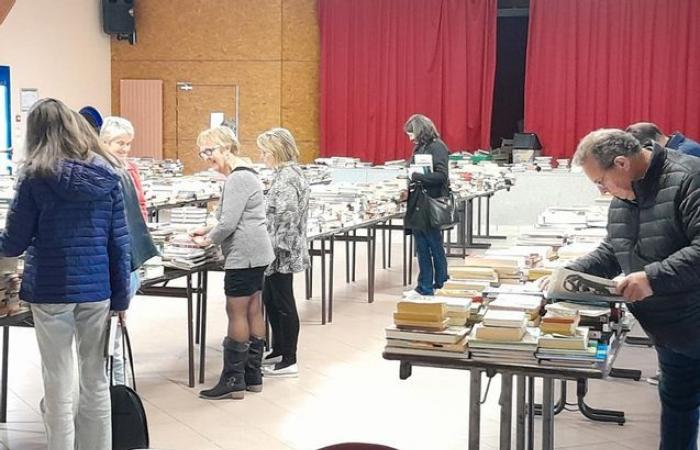 Seite umgeblättert für den Bücherflohmarkt