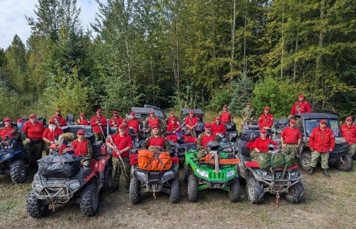 Zwei kanadische Ranger-Patrouillen aus British Columbia nehmen an einer ATV-Fahrübung teil