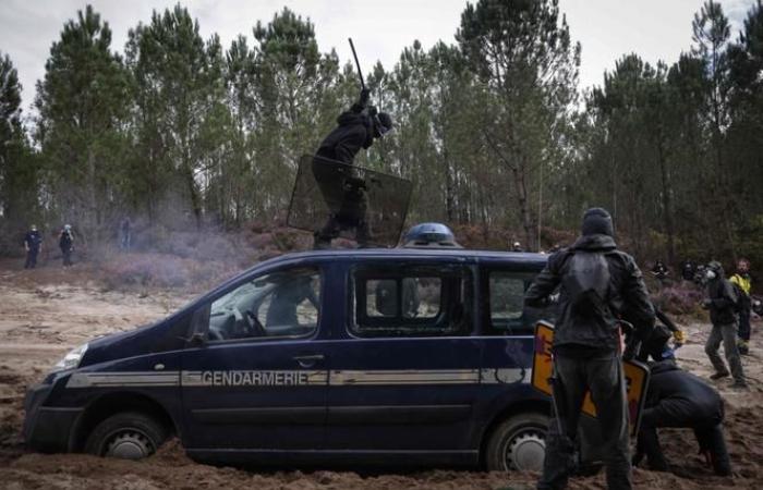 In der Gironde versammelten sich Gegner, die ein „unfähiges“ Projekt anprangerten