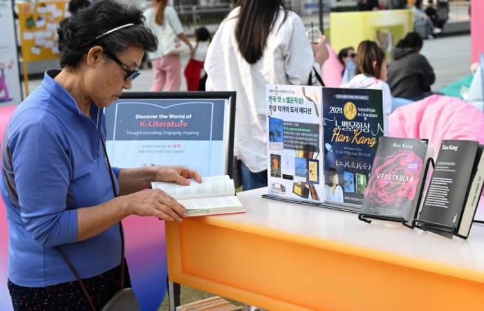 Der Nobelpreis für Literatur geht an Han Kang, eine Quelle des Stolzes in Südkorea