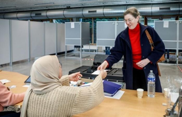 MOLENBEEK: Catherine Moureaux gibt die Eröffnung von Gesprächen mit der PTB bekannt