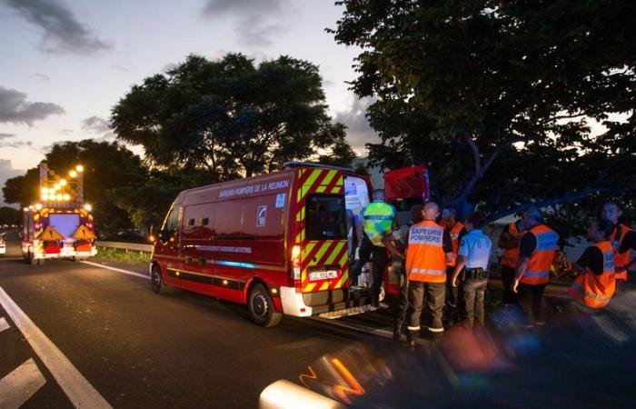 Zwei tödliche Unfälle in den Pyrénées-Orientales: Ein Motorrad stürzt 100 Meter hoch und ein Geländewagen prallt frontal gegen einen Lastwagen