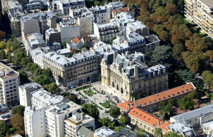 In einem Schutzgebiet von Neuilly-sur-Seine wird ein 14 Meter hohes Herrenhaus gebaut