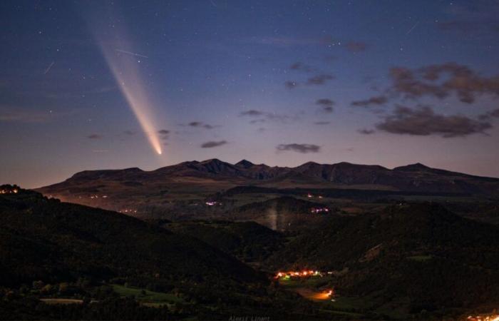 Unglaubliche Fotos des Kometen Tsuchinshan-Atlas in Frankreich