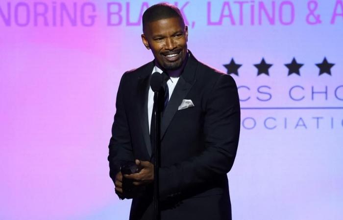 Jamie Foxx spricht über seine Rückkehr auf die Bühne zum ersten Mal seit seinem Notkrankenhausaufenthalt im letzten Jahr