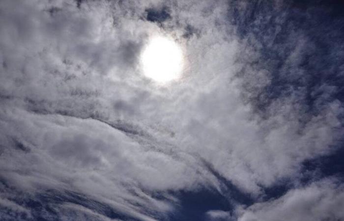 Wie wird das Wetter in Arles und Umgebung am Dienstag, den 15. Oktober 2024 sein?