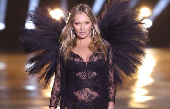 Kate Moss gibt ihr Debüt auf dem Victoria’s Secret-Laufsteg – als die berühmte Show nach sechs Jahren zurückkehrt