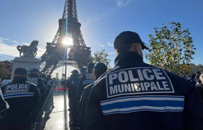 Anne Hidalgo feiert drei Jahre ihres städtischen Polizeidienstes