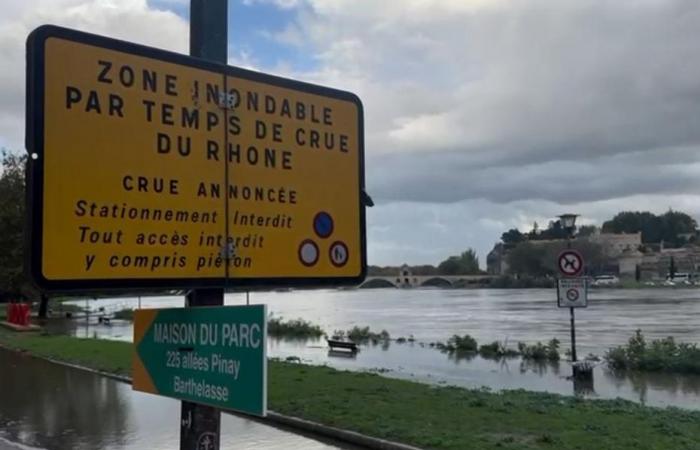 In Avignon wird ein Campingplatz evakuiert, Straßen gesperrt, Überschwemmungen beginnen